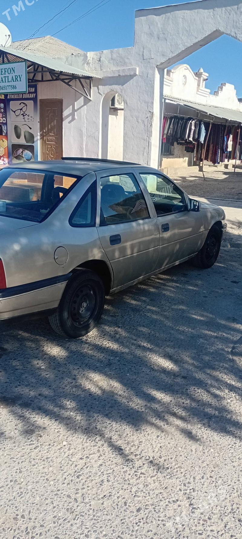 Opel Vectra 1989 - 30 000 TMT - Махтумкули - img 2