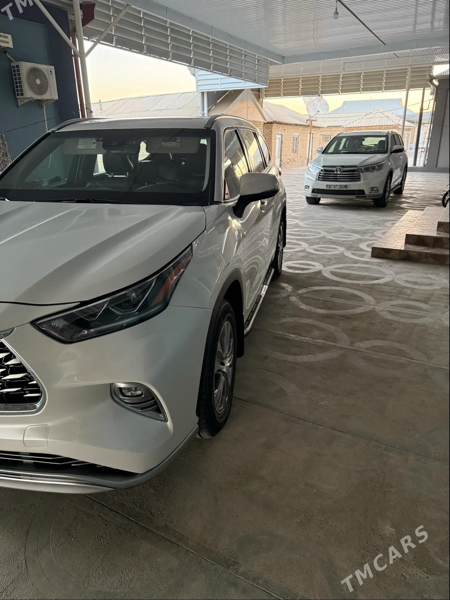 Toyota Highlander 2022 - 525 000 TMT - Мары - img 4