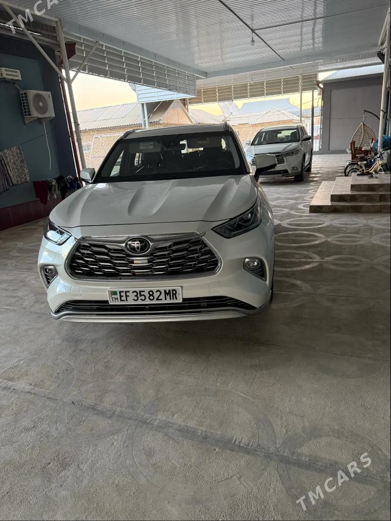 Toyota Highlander 2022 - 525 000 TMT - Мары - img 5