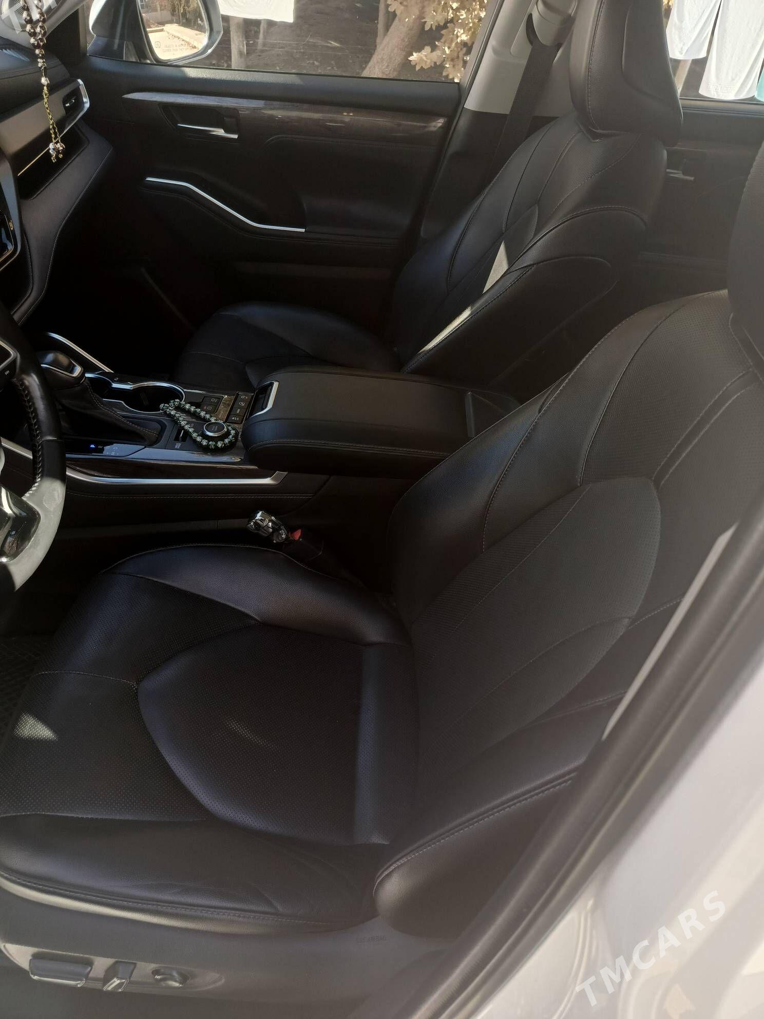 Toyota Highlander 2022 - 660 000 TMT - Ашхабад - img 8