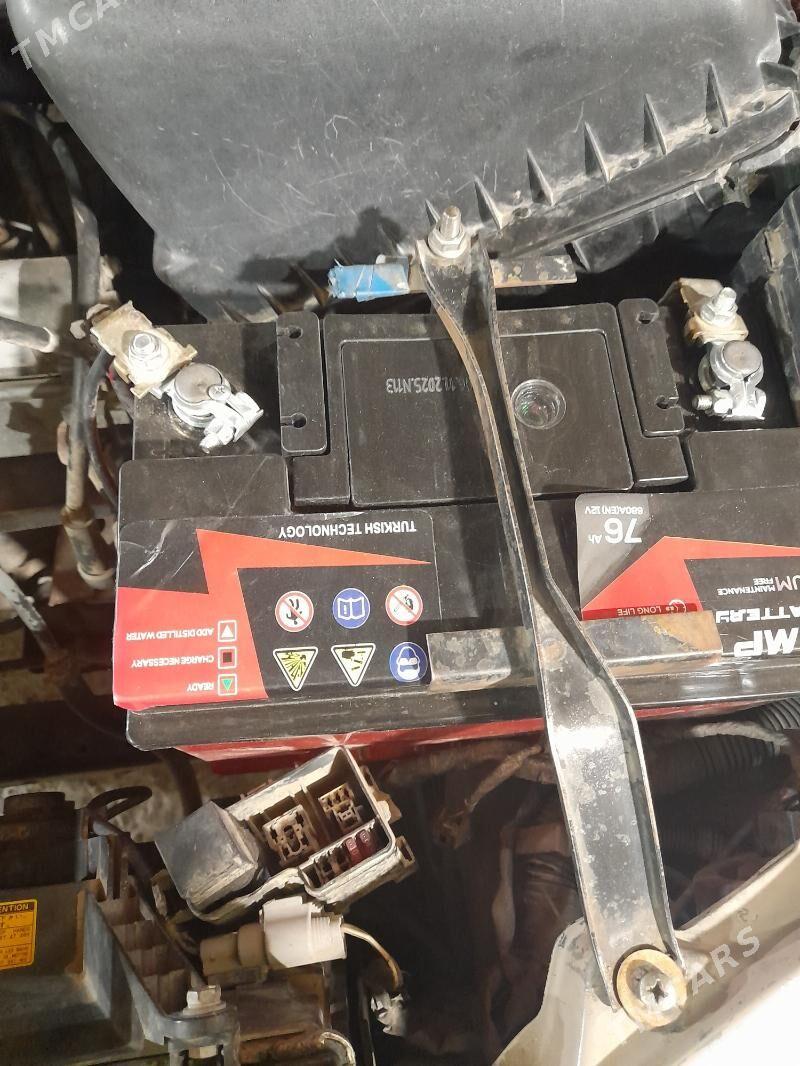 Toyota Camry 2002 - 135 000 TMT - Çärjew - img 9