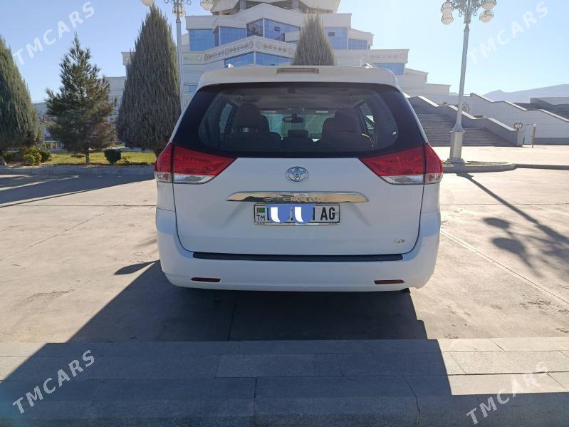 Toyota Sienna 2010 - 320 000 TMT - ул. Подвойского (Битарап Туркменистан шаёлы) - img 6