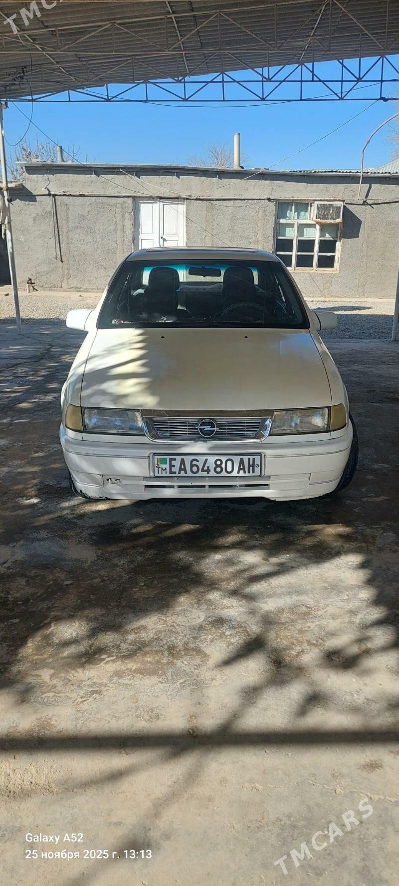 Opel Vectra 1993 - 42 000 TMT - Бахарден - img 5