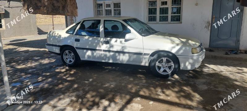 Opel Vectra 1993 - 42 000 TMT - Бахарден - img 4