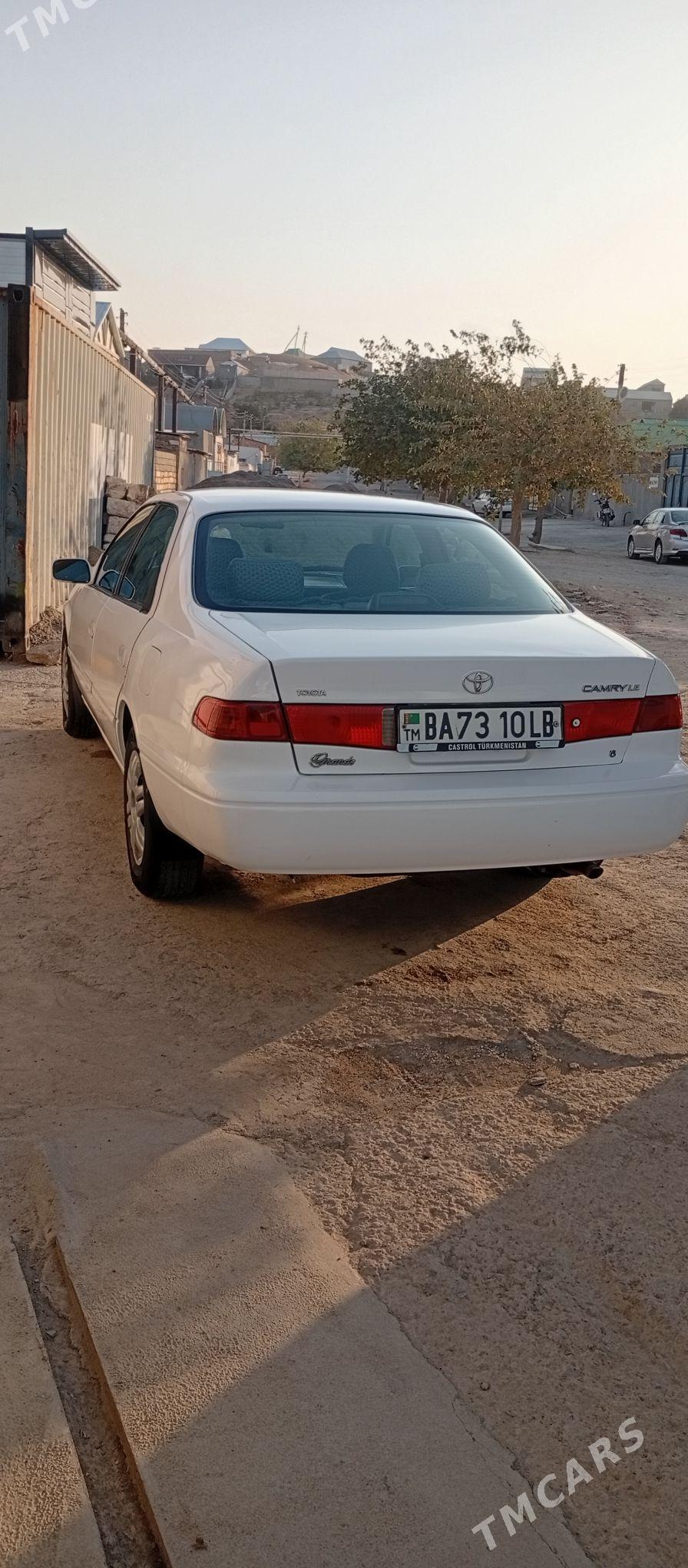 Toyota Camry 1999 - 100 000 TMT - Магданлы - img 2