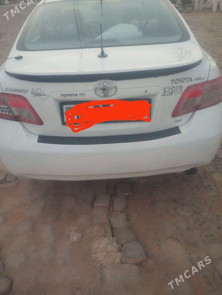 Toyota Camry 2010 - 140 000 TMT - Мары - img 3