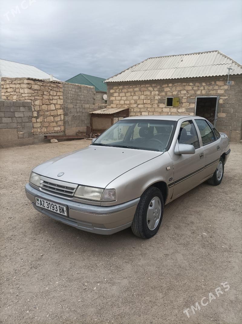 Opel Vectra 1990 - 35 000 TMT - Gumdag - img 2