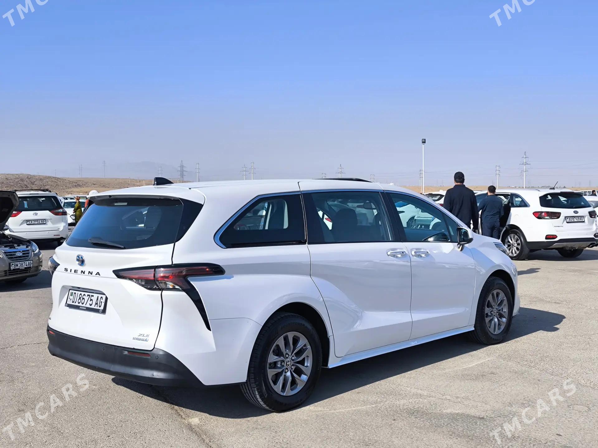 Toyota Sienna 2022 - 500 000 TMT - Ашхабад - img 3