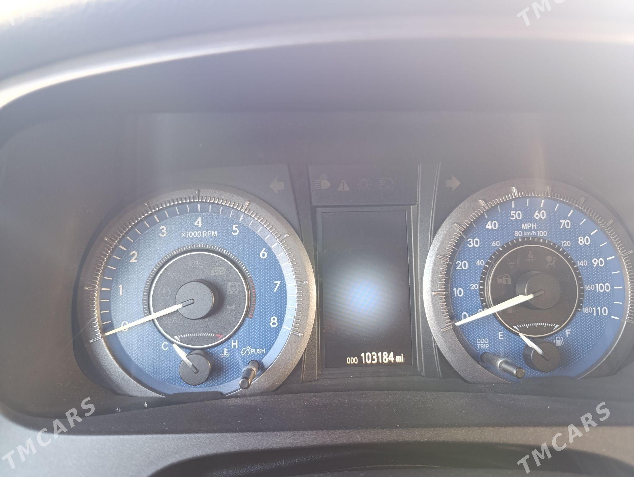 Toyota Sienna 2016 - 350 000 TMT - Aşgabat - img 4