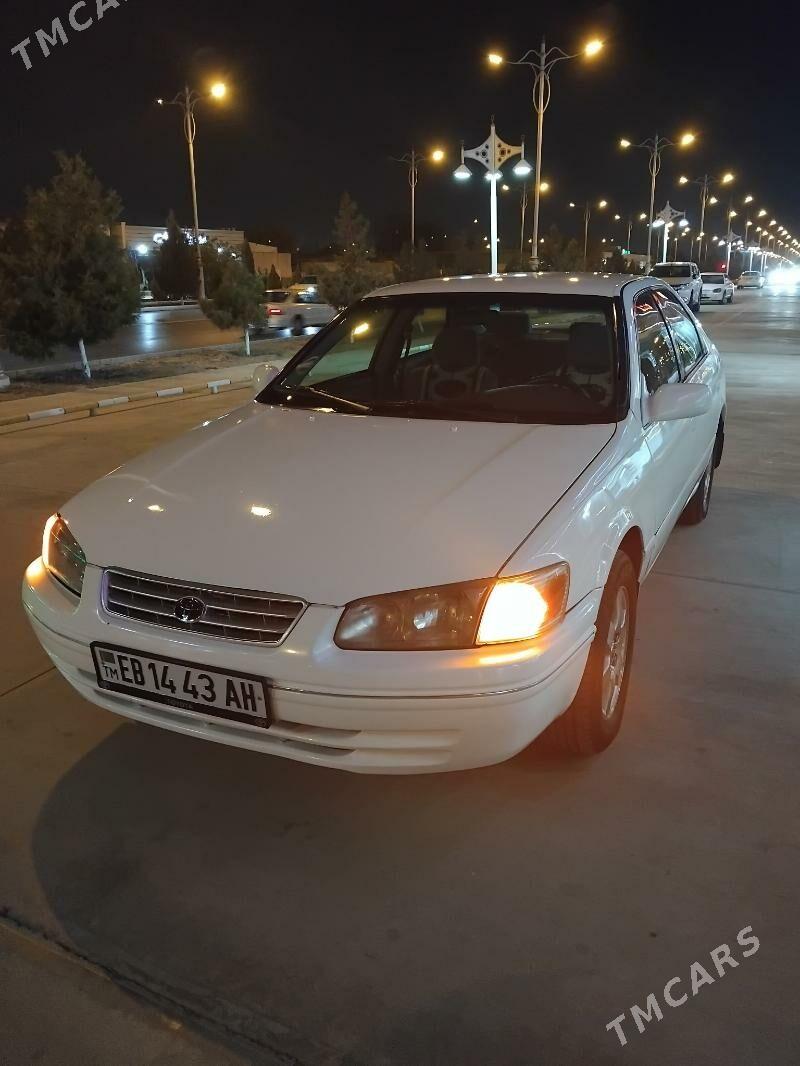 Toyota Camry 2000 - 128 000 TMT - Теджен - img 6