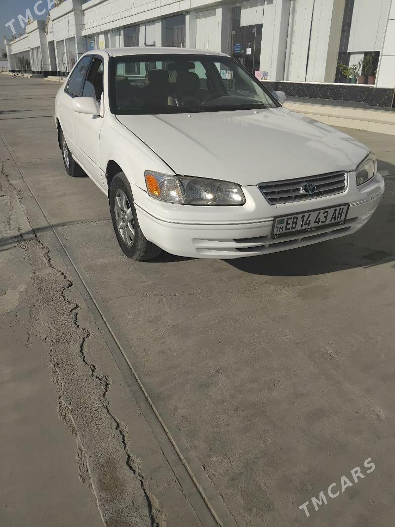 Toyota Camry 2000 - 128 000 TMT - Теджен - img 2