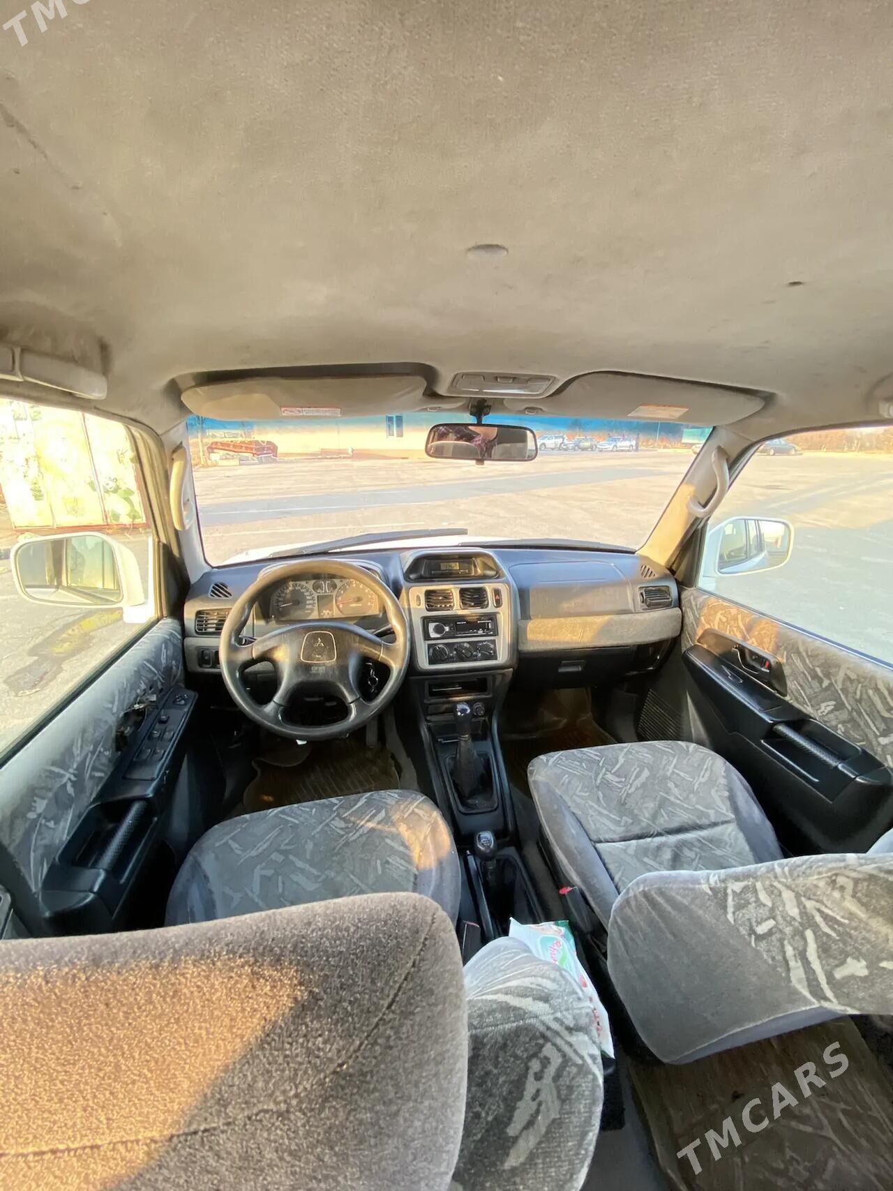 Mitsubishi Pajero 2000 - 80 000 TMT - Фарап - img 3