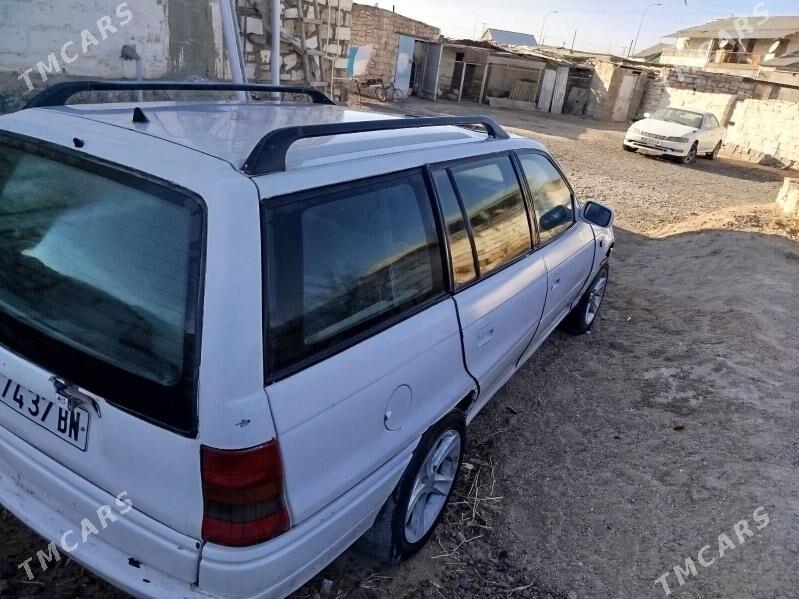 Opel Astra 1995 - 35 000 TMT - Туркменбаши - img 3