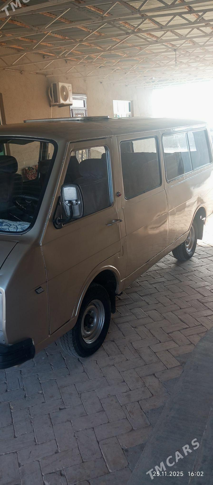 Toyota Hiace 1985 - 50 000 TMT - Baýramaly - img 4