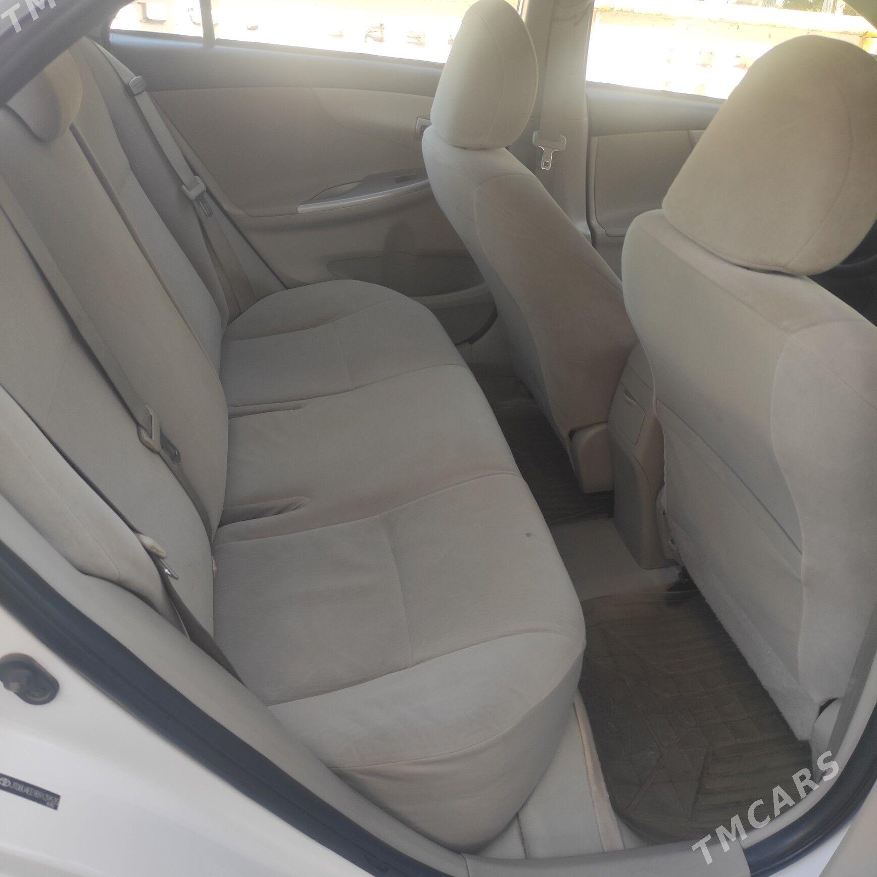 Toyota Corolla 2011 - 150 000 TMT - 1 мкр - img 8