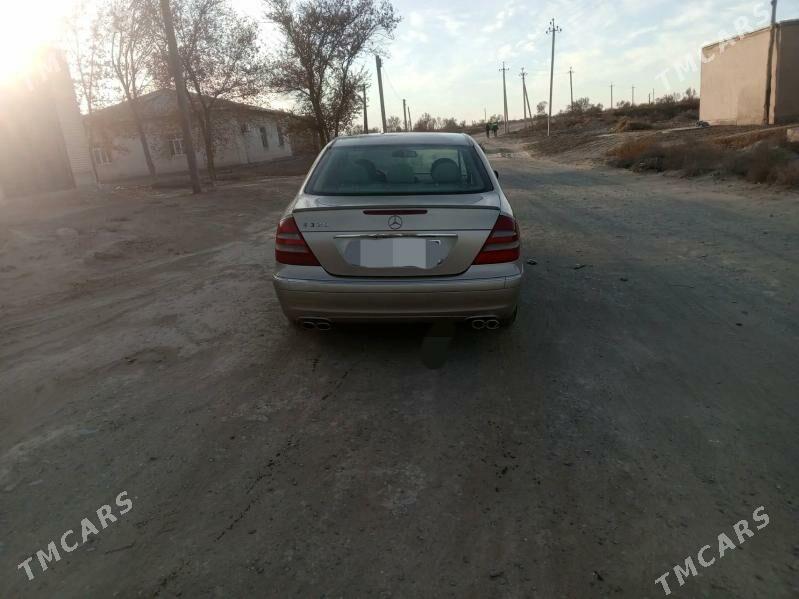 Mercedes-Benz E320 2003 - 130 000 TMT - Aşgabat - img 2
