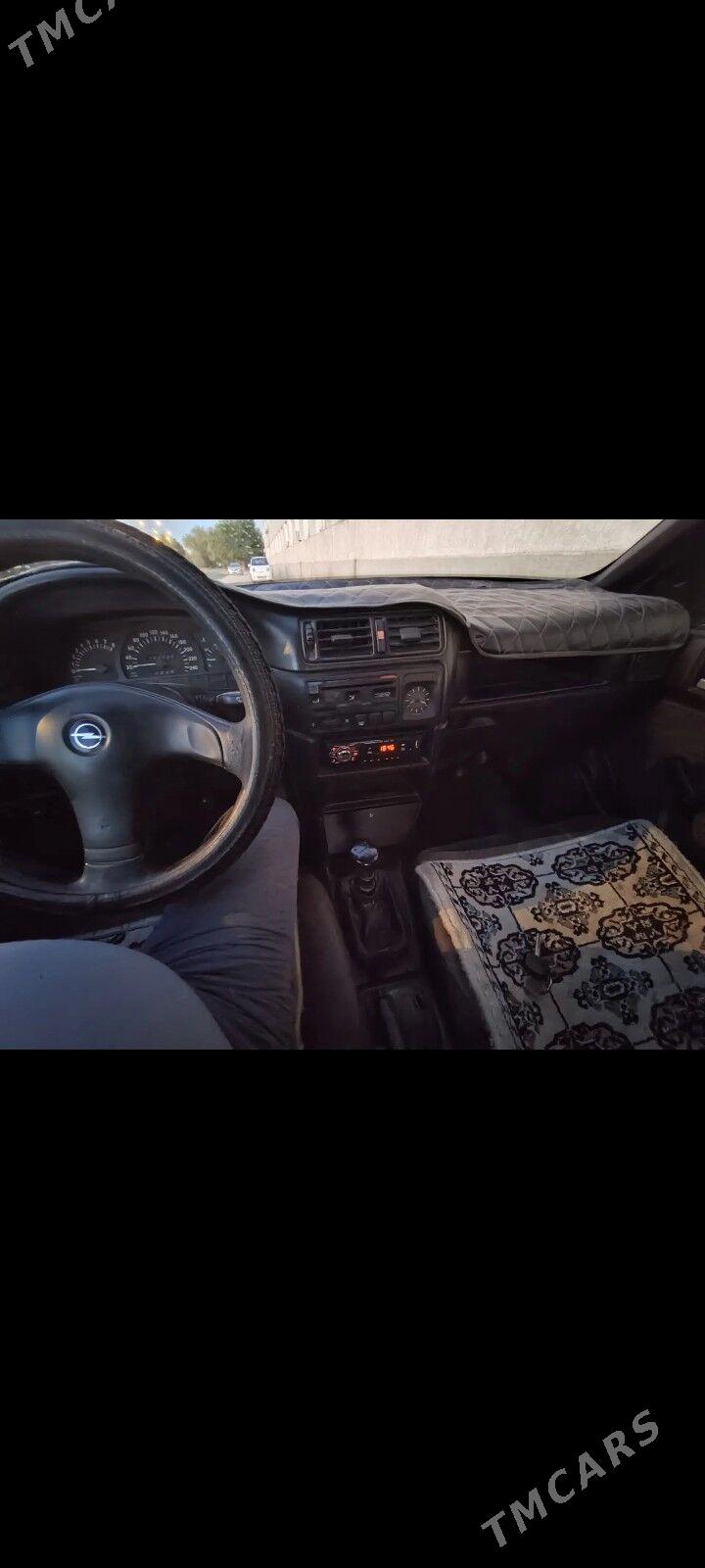 Opel Vectra 1995 - 23 000 TMT - Дашогуз - img 4