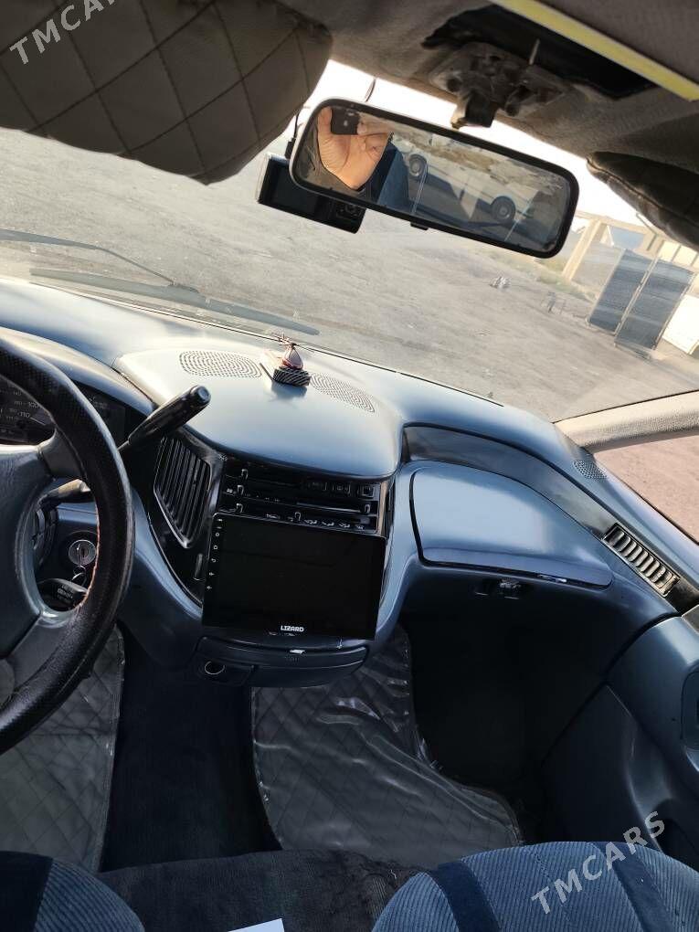 Toyota Previa 1991 - 65 000 TMT - Çärjew - img 4