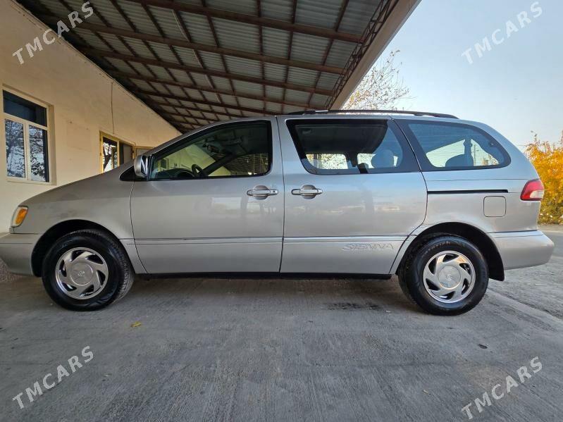 Toyota Sienna 2002 - 200 000 TMT - Türkmenabat - img 2