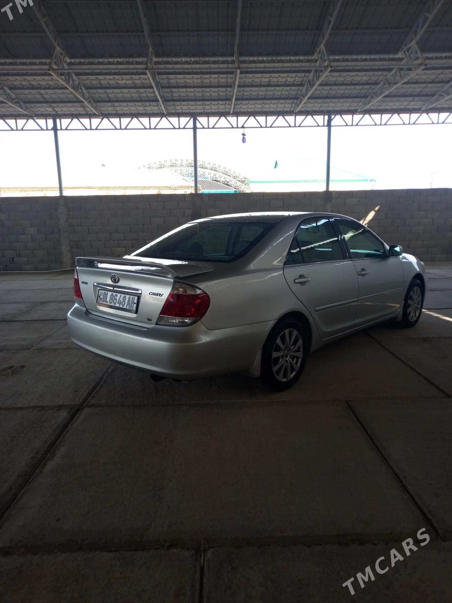 Toyota Camry 2004 - 187 000 TMT - Кака - img 3