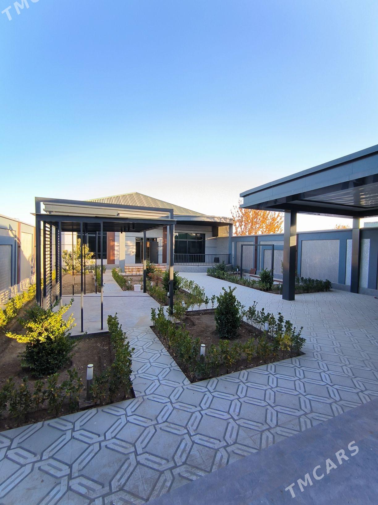 LUX DOM - Gökje - img 1