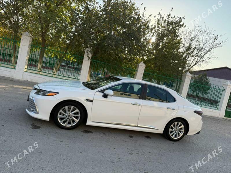 Toyota Camry 2021 - 320 000 TMT - Балканабат - img 4