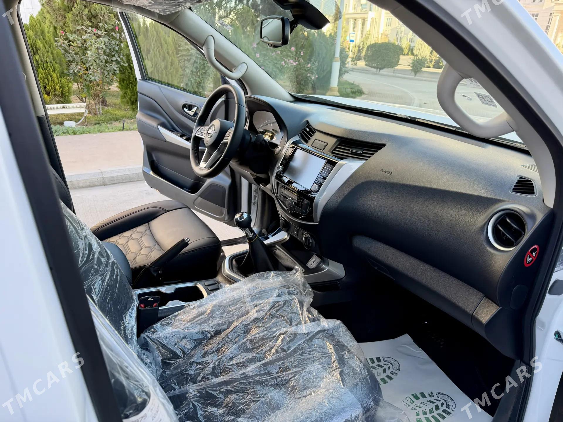 Nissan Navara 2024 - 450 000 TMT - Aşgabat - img 5