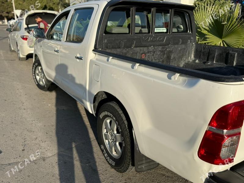 Toyota Hilux 2009 - 270 000 TMT - Балканабат - img 3