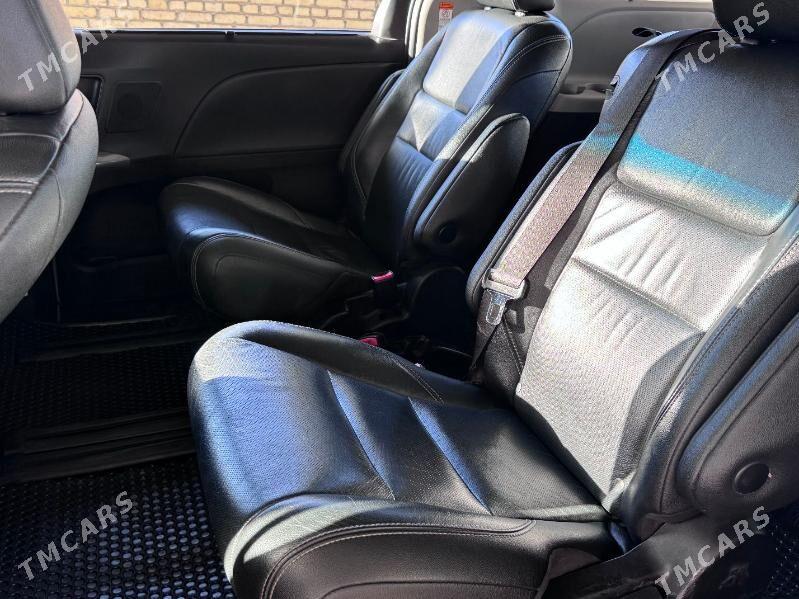 Toyota Sienna 2019 - 420 000 TMT - Байрамали - img 5