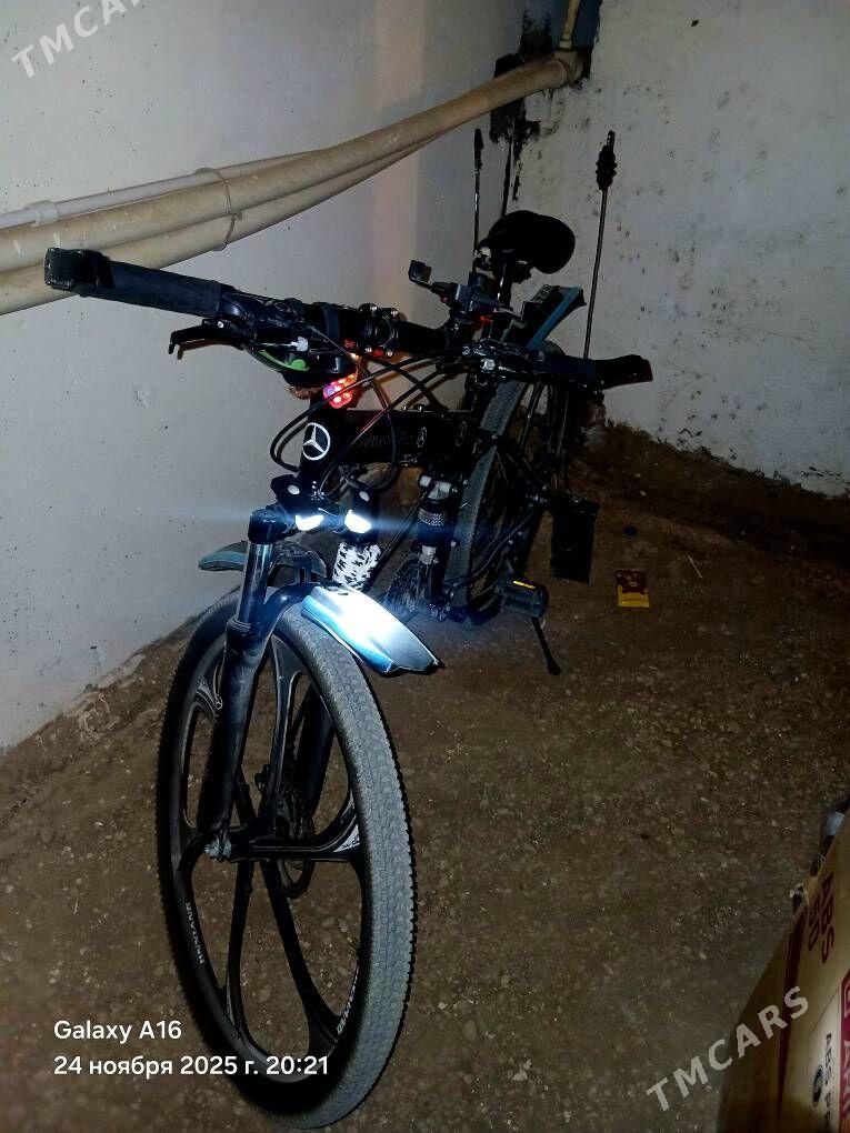 MERSEDES BENZ - Büzmeýin GRES - img 1