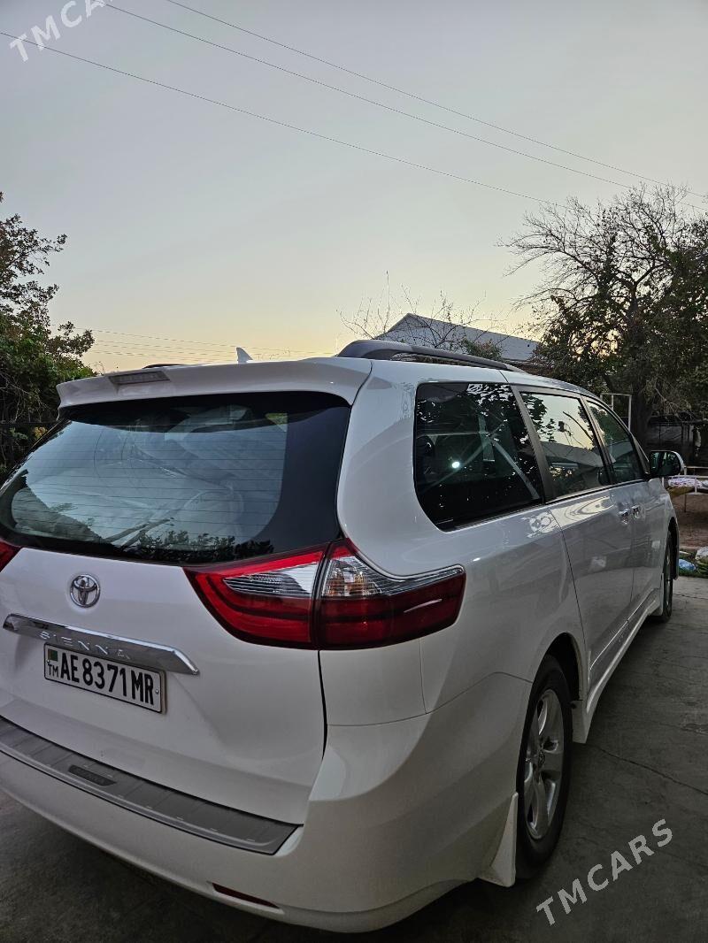 Toyota Sienna 2020 - 420 000 TMT - Мары - img 4
