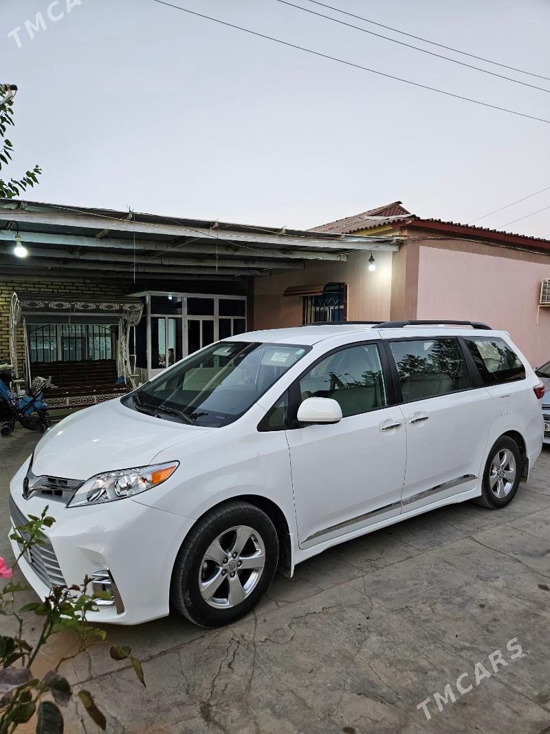 Toyota Sienna 2020 - 420 000 TMT - Мары - img 2