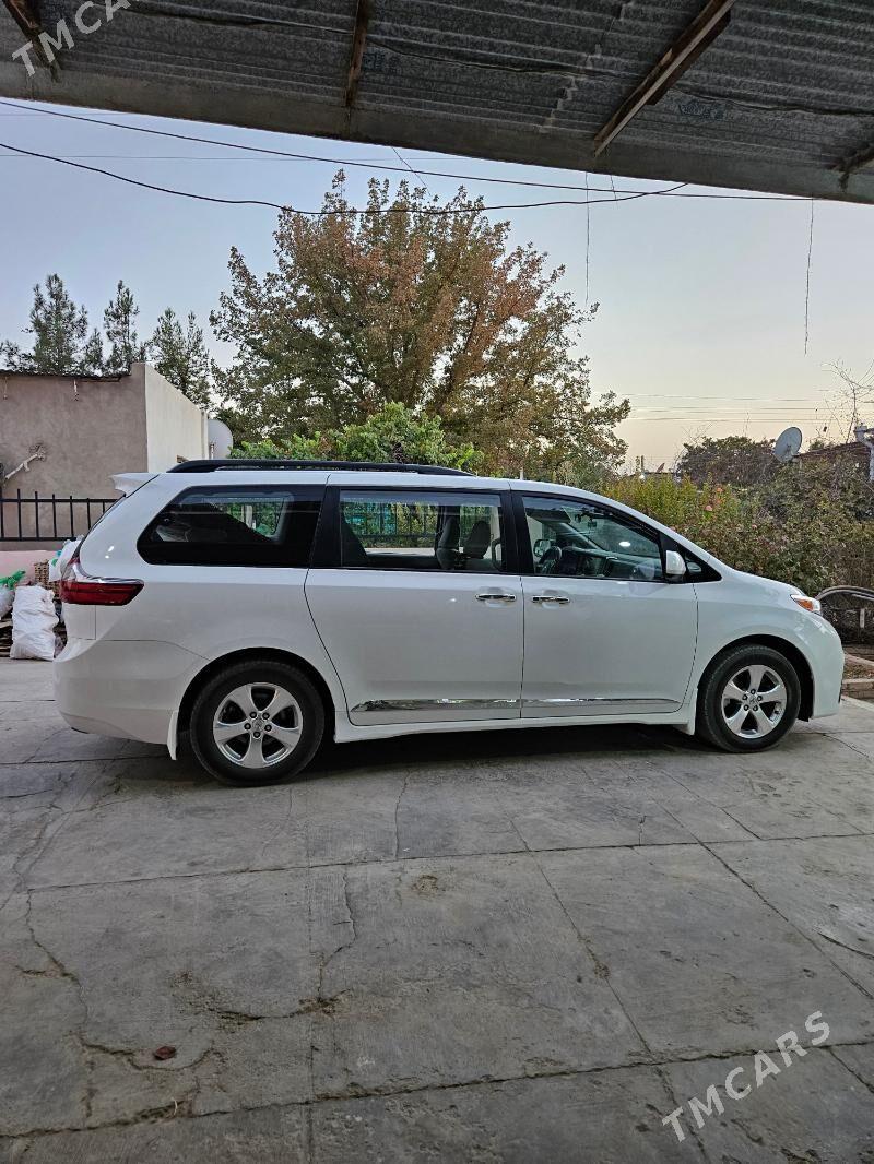 Toyota Sienna 2020 - 420 000 TMT - Мары - img 3