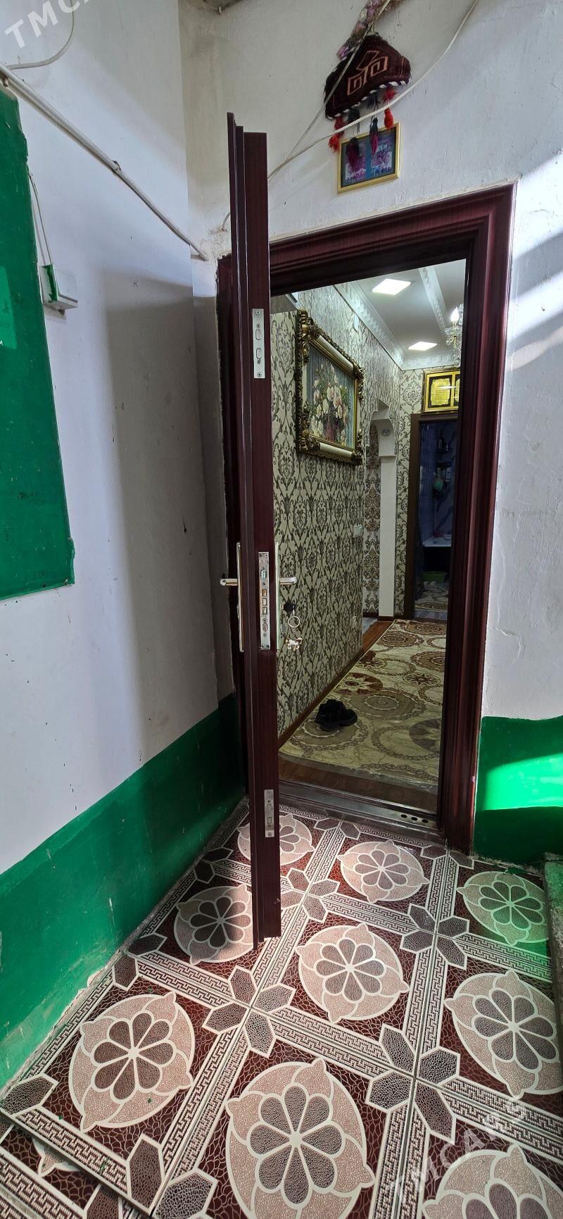 Daşky gapy - Büzmeýin GRES - img 1