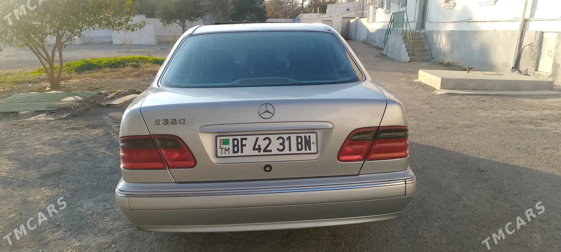Mercedes-Benz E320 2001 - 116 000 TMT - Türkmenbaşy - img 4