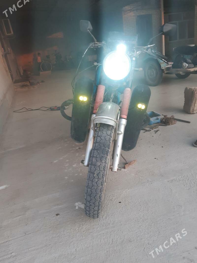 Iž Planeta 4 2005 - 9 000 TMT - Halaç - img 1