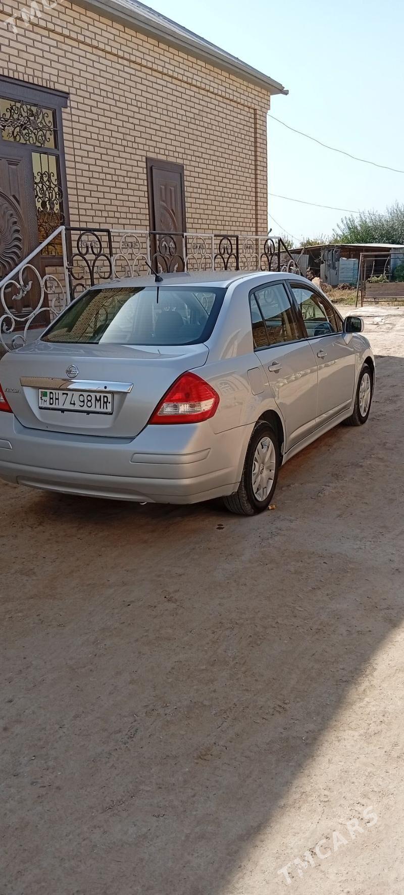 Nissan Versa 2010 - 125 000 TMT - Байрамали - img 4