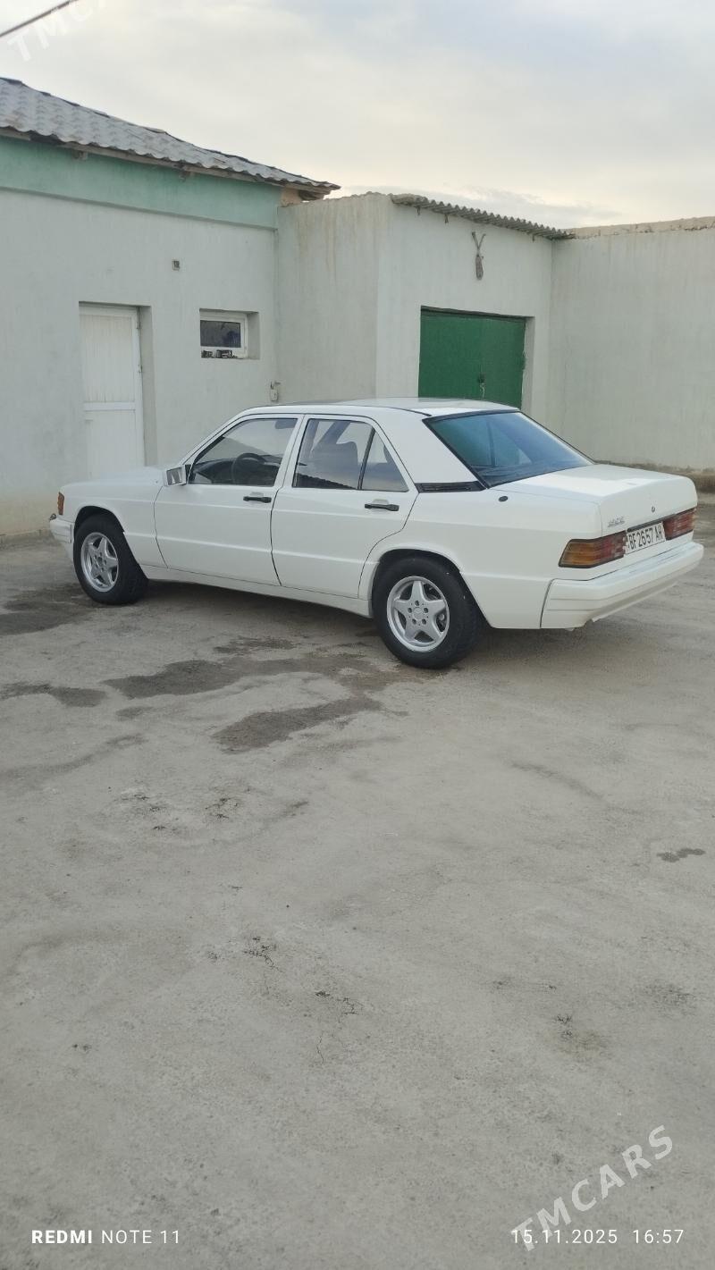 Mercedes-Benz 190E 1989 - 45 000 TMT - Теджен - img 3