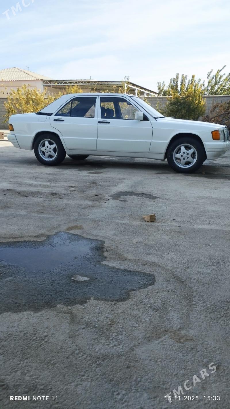 Mercedes-Benz 190E 1989 - 45 000 TMT - Теджен - img 7