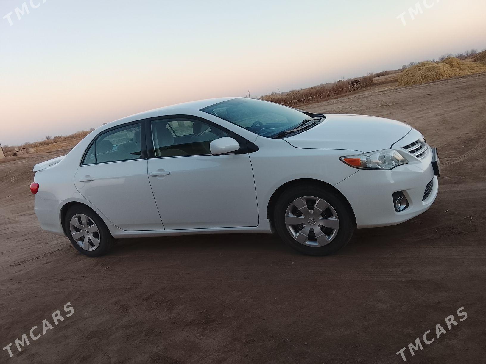 Toyota Corolla 2013 - 170 000 TMT - Türkmenbaşy etr. - img 4