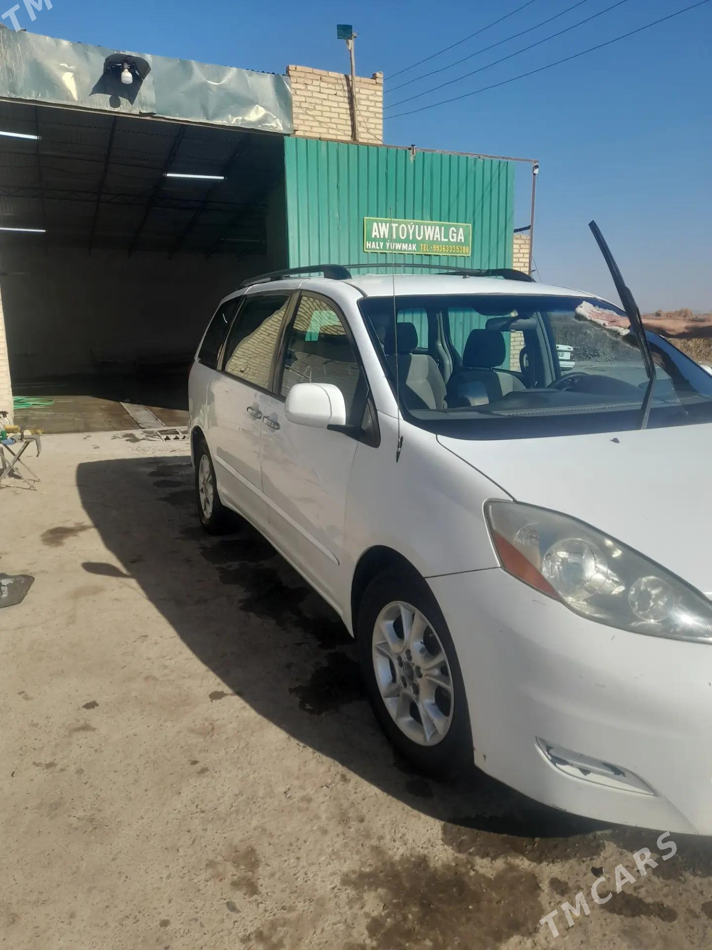 Toyota Sienna 2008 - 200 000 TMT - Sakar - img 7