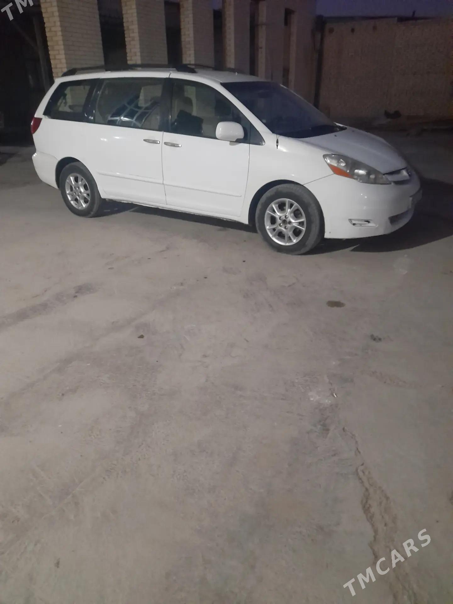 Toyota Sienna 2008 - 200 000 TMT - Sakar - img 4