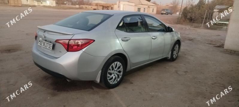 Toyota Corolla 2017 - 210 000 TMT - Гороглы (Тагта) - img 4