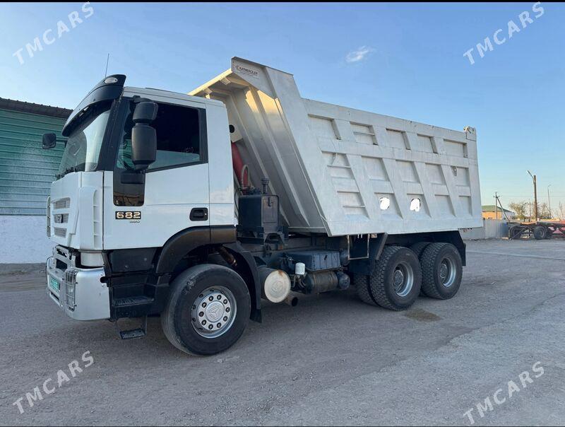 Iveco Trakker 2013 - 550 000 TMT - Дашогуз - img 2