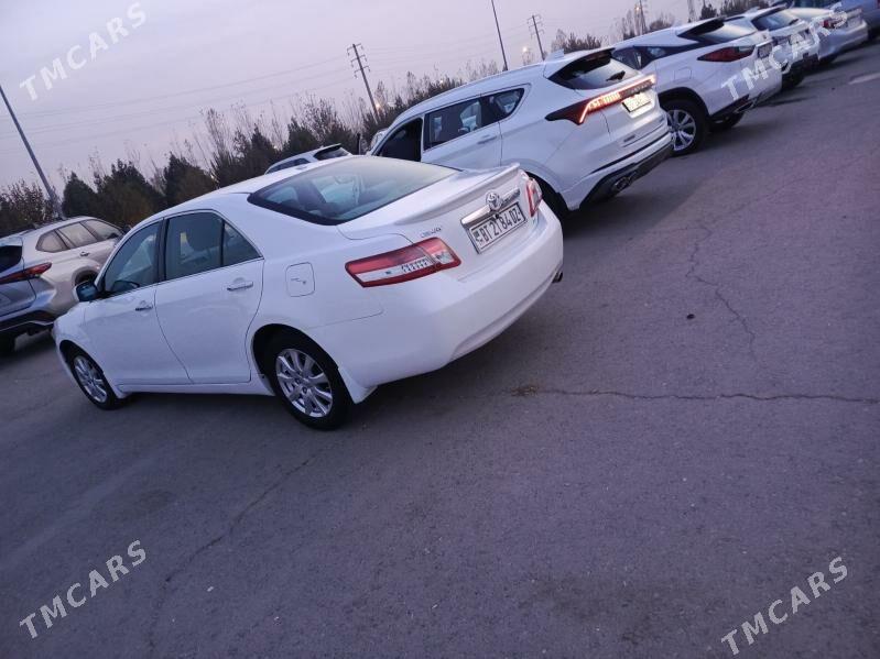 Toyota Camry 2010 - 200 000 TMT - Дашогуз - img 3