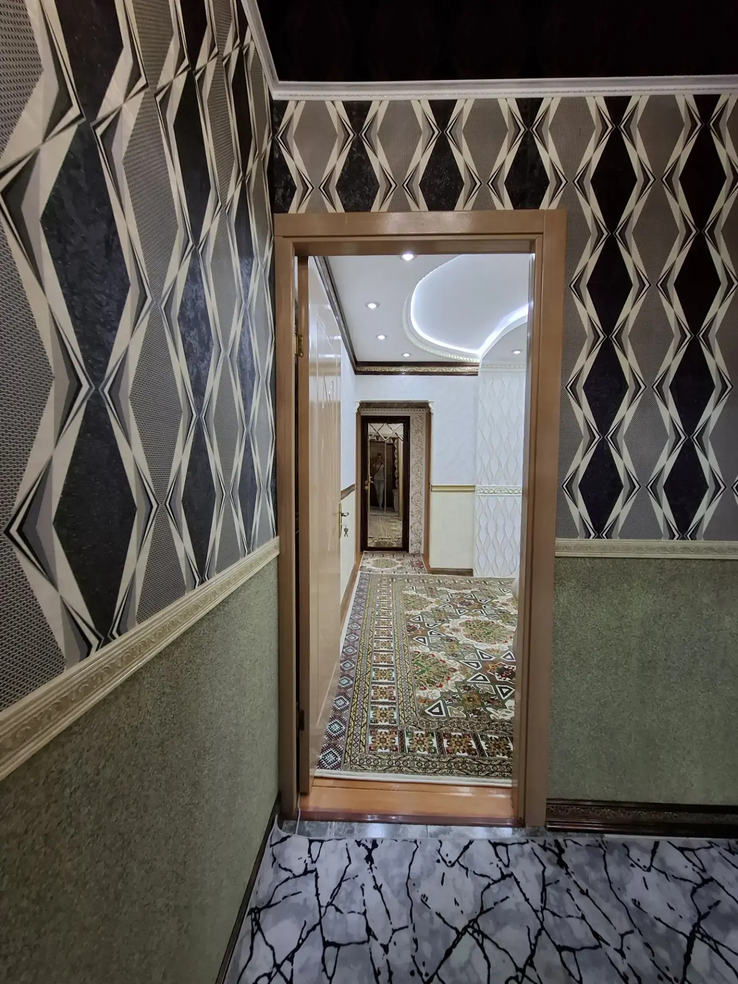 11 Mkr 3 Komnat - 11 мкр - img 8