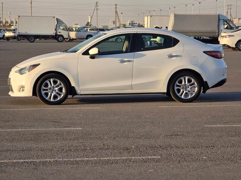 Toyota Yaris 2018 - 170 000 TMT - Ашхабад - img 8