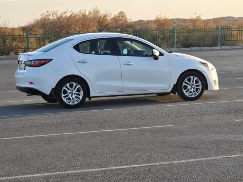 Toyota Yaris 2018 - 170 000 TMT - Ашхабад - img 9