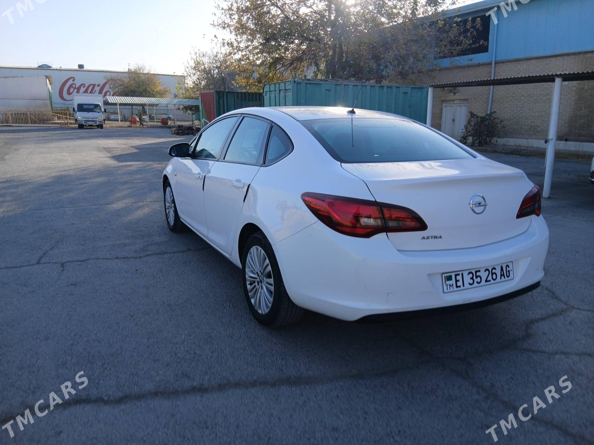 Opel Astra 2013 - 130 000 TMT - Aşgabat - img 3