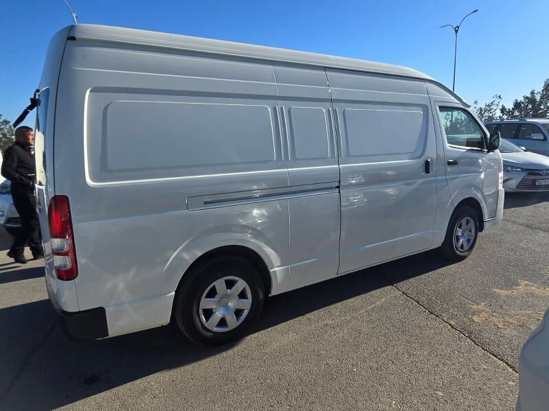 Toyota Hiace 2023 - 567 000 TMT - Aşgabat - img 2